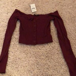 Burgundy ribbed long sleeve crop top